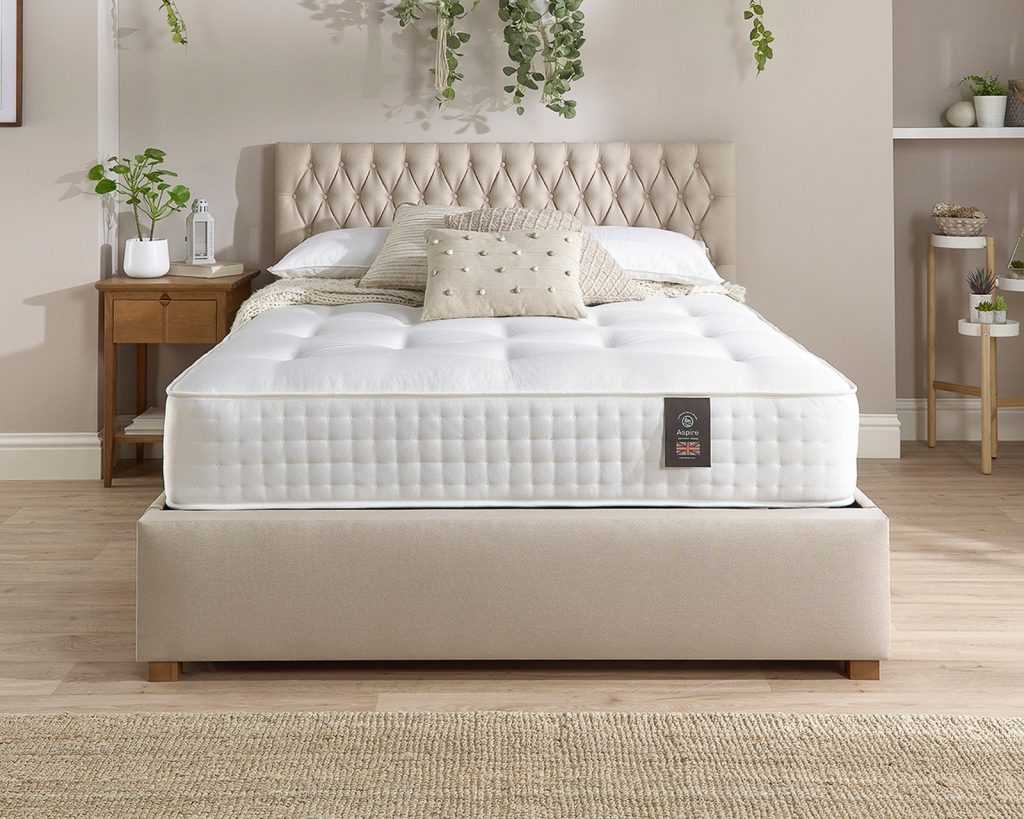 Aspire 3000 Pocket Wool Cashmere and Silk mattress on a beige bed