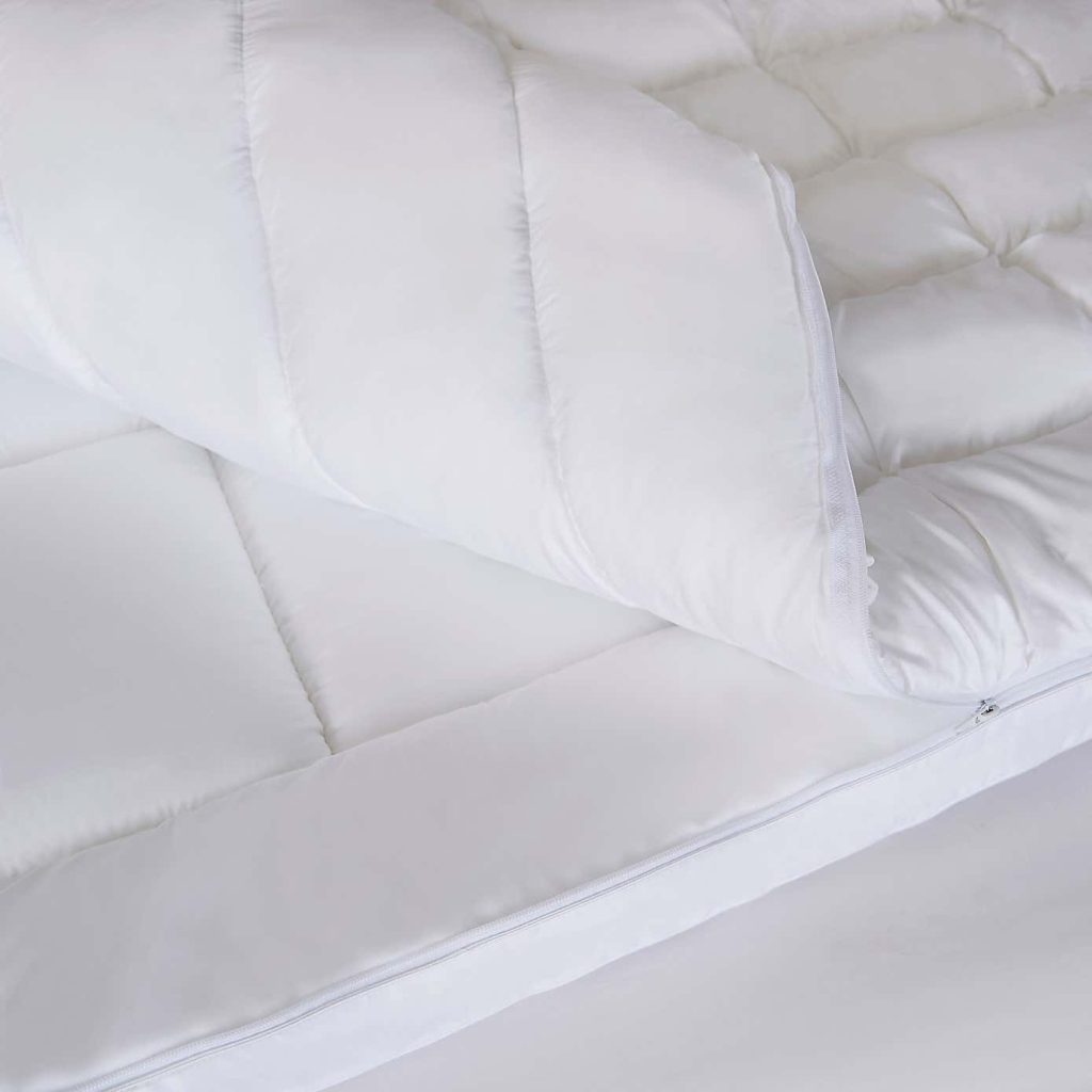 Dorma Dream Dual Layer topper with the top layer unzipped