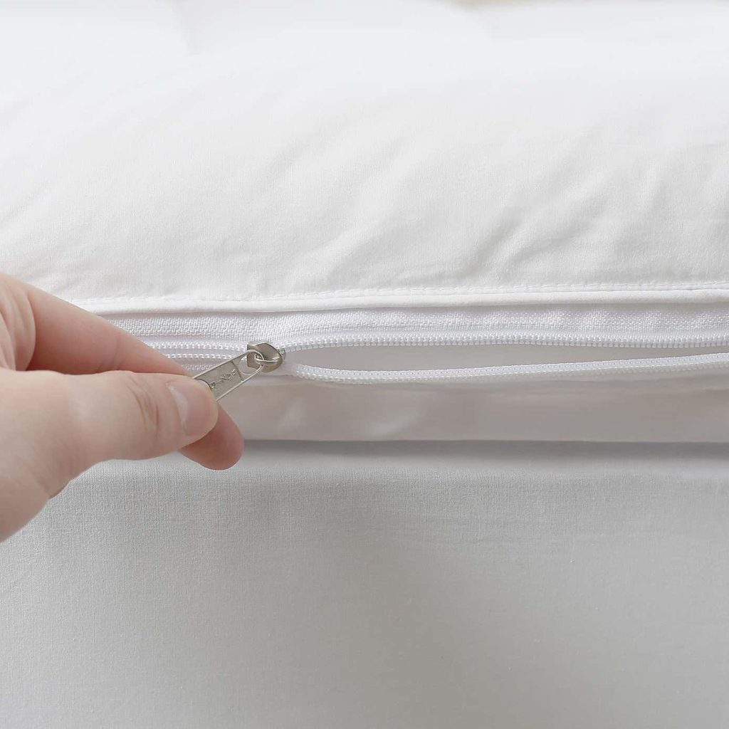 Dorma Full Forever Dual topper zip joining the two layers
