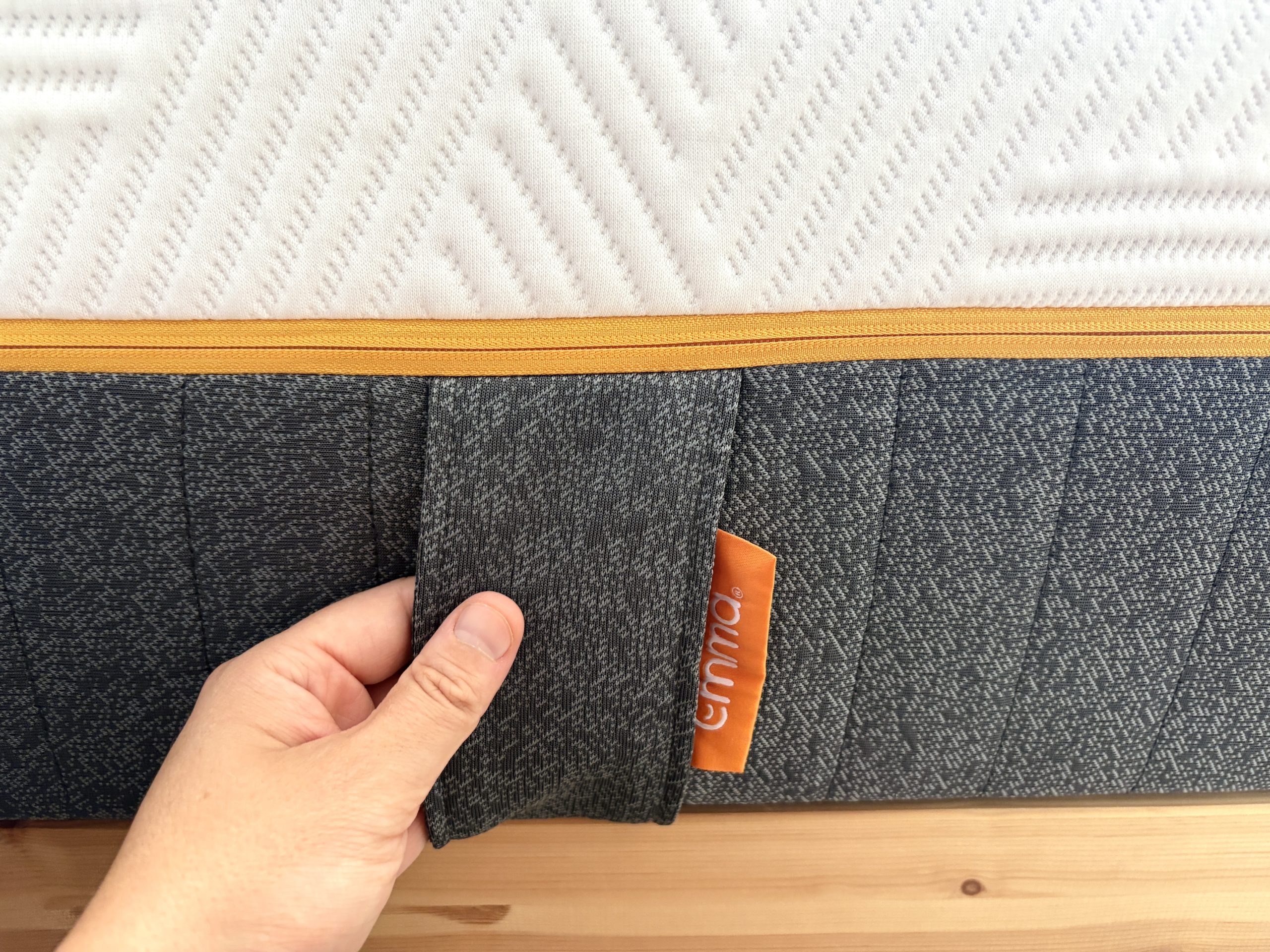 Side handle on the Emma Original Pro