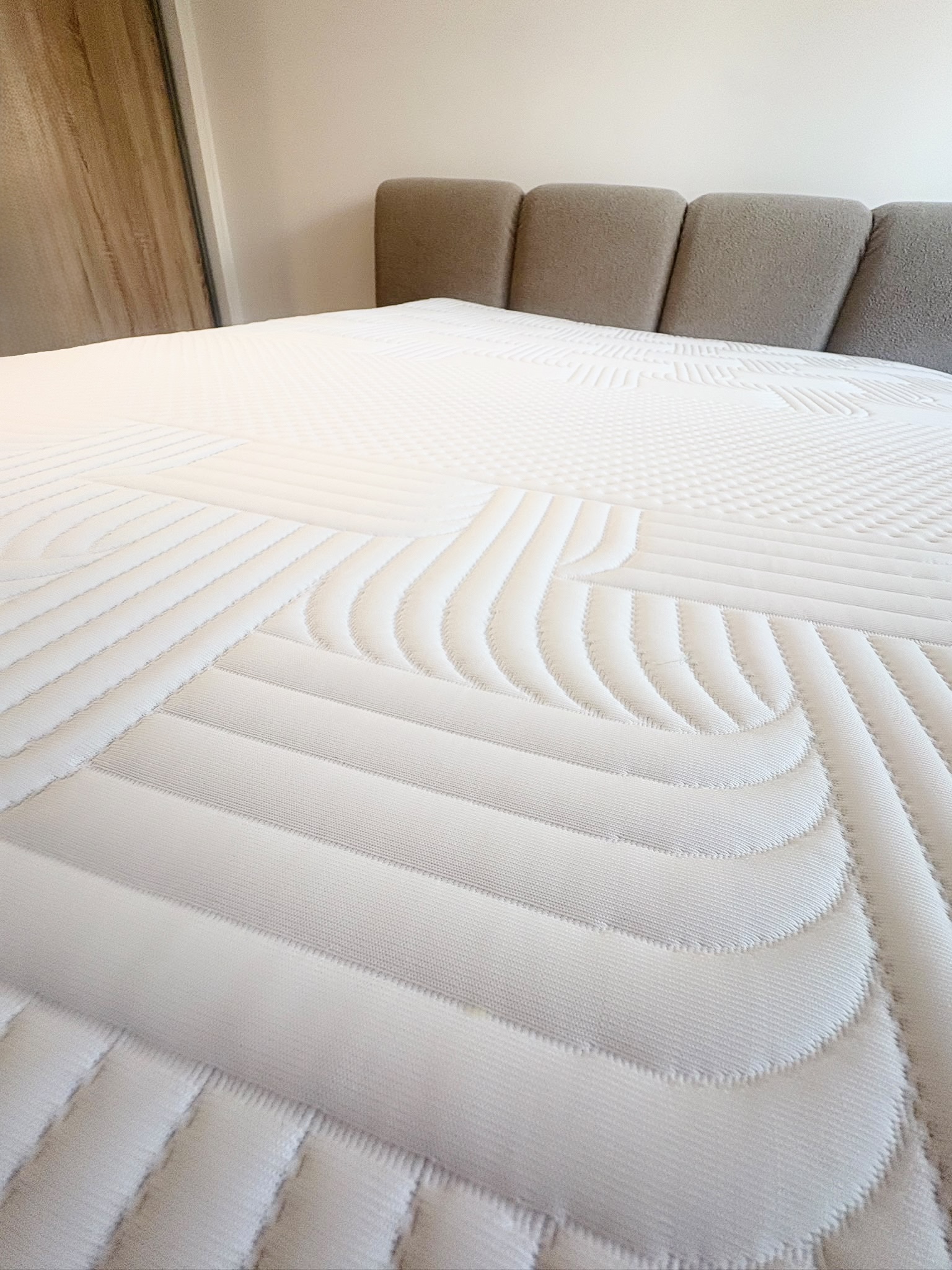 Quilted pattern on the top cover of the Emma Performance
