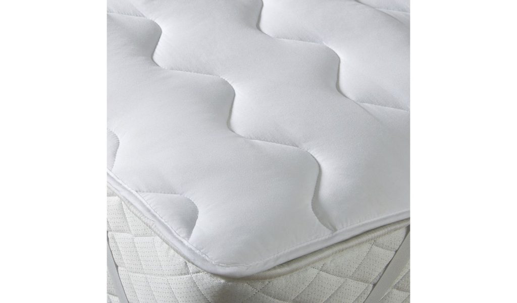 Habitat Supersoft 2cm Mattress Topper corner with elasticated strap