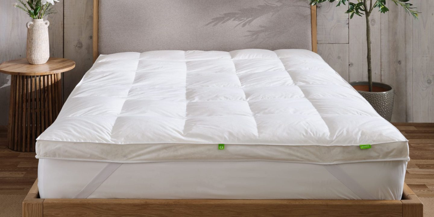 Scooms Hungarian Goose Feather & Down Mattress Topper
