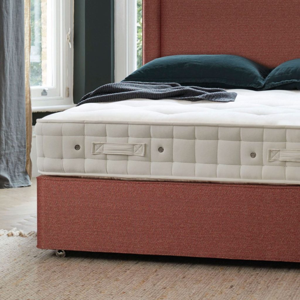 Hypnos Orthos Support 7 border with handles and chrome vents