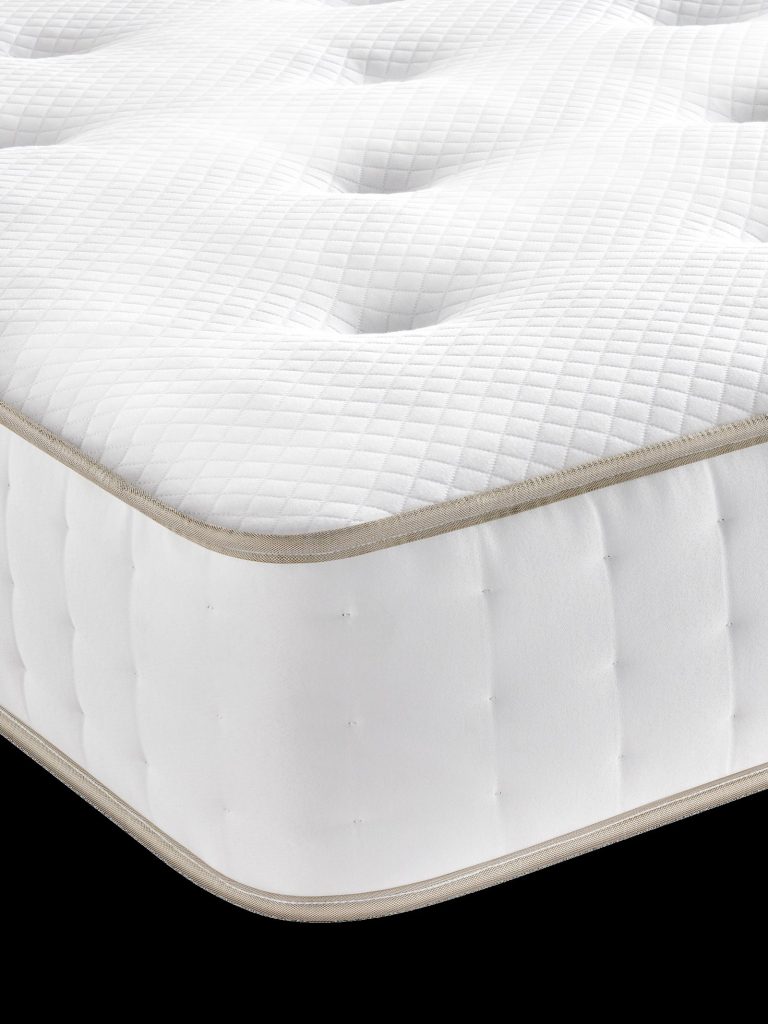 John Lewis Ortho Pocket Collection 1400 Mattress corner showing the tufted top and stitched border