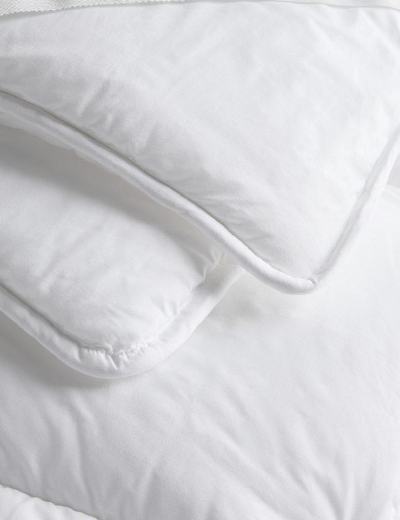 Piped edge of the M&S Luxury Down Alternative Mattress Topper