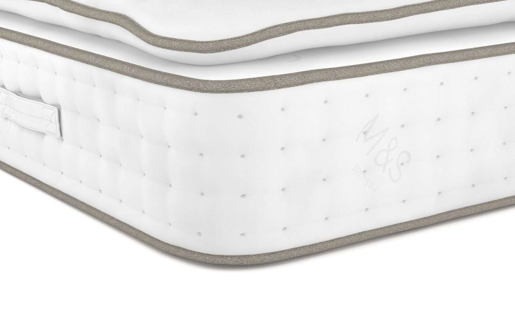 Corner of the M&S Ultimate 5000 with hand side stitching and handle