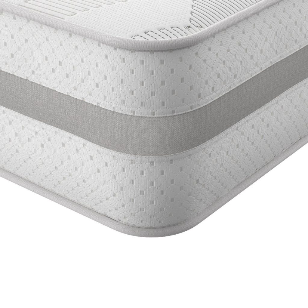 Silentnight Lift Replenish Hybrid 2000 mattress, corner of the quilted cover