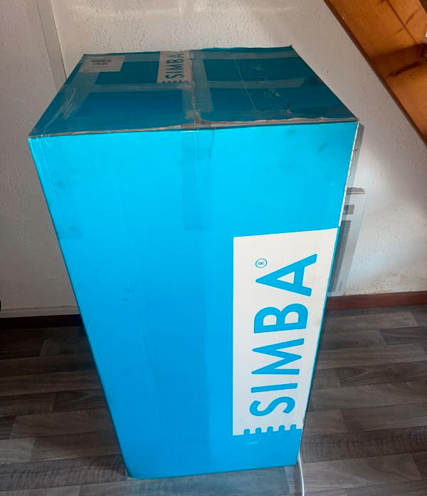 Simba Hybrid Mattress delivery box as it arrived for our test