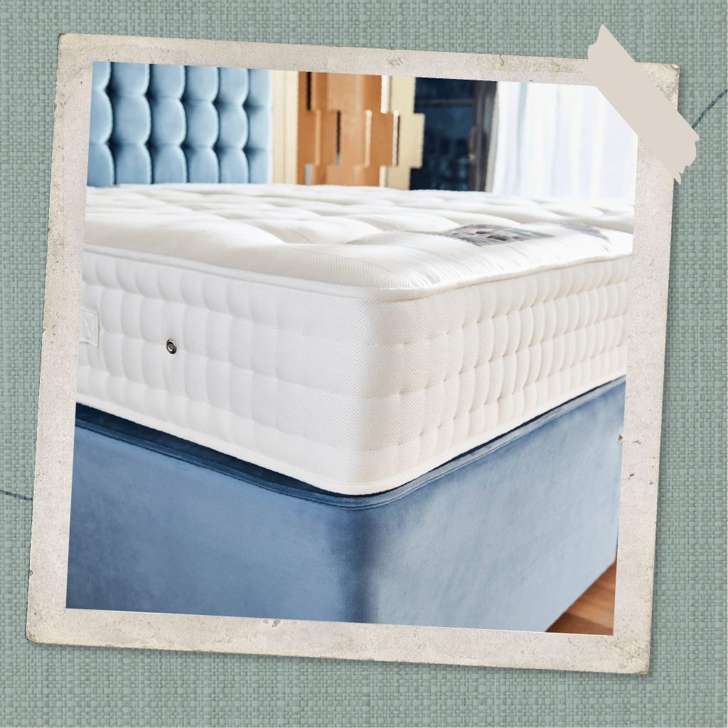 Corner of the Hotel Supreme 1400 with side stitching and a nickel vent
