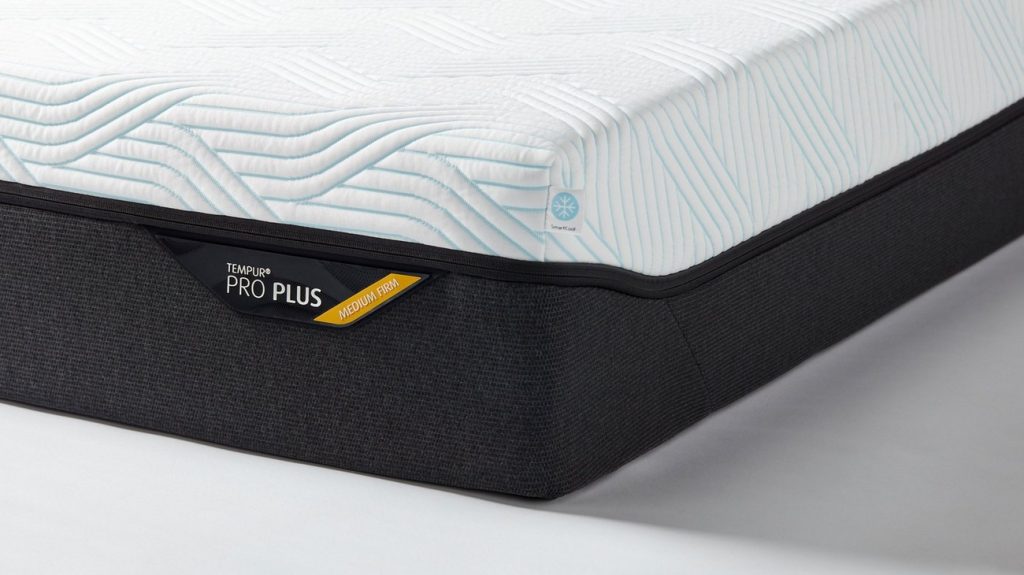 Corner of the TEMPUR PRO Plus SmartCool mattress with the PRO Plus label