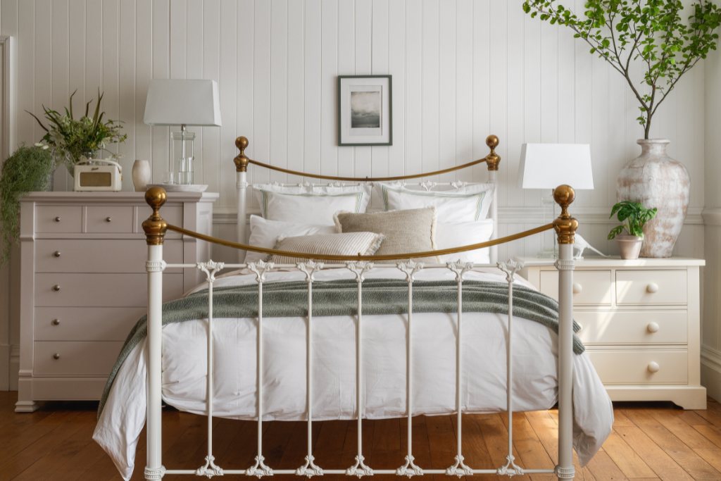 And So To Bed Juniper Bed