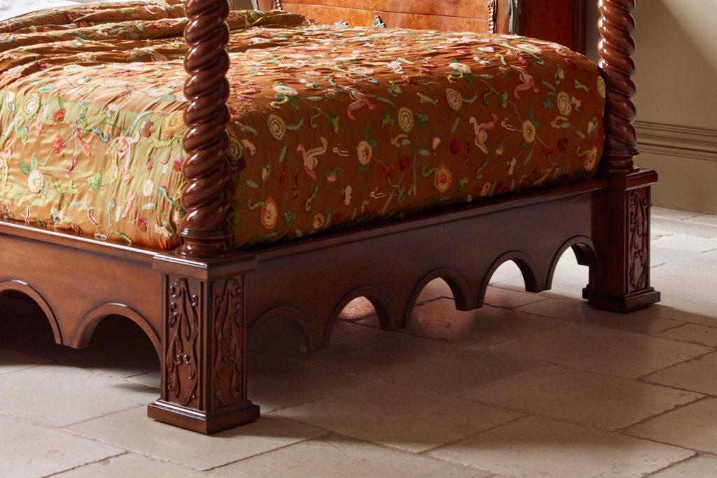 And So To Bed Venetian Four Poster Bed foot end with the arched base and twisted posts