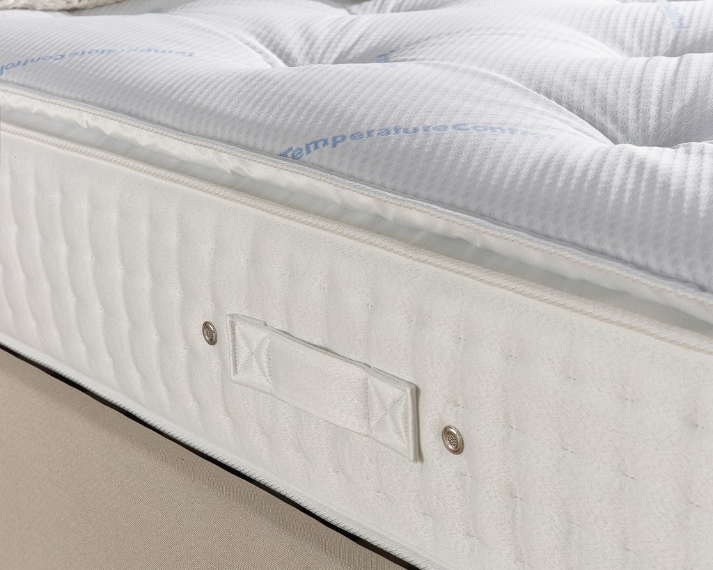 Cool Blue fabric, pillowtop edge and handle on the Aspire 3000 Pocket Climate Cool Wool Pillowtop