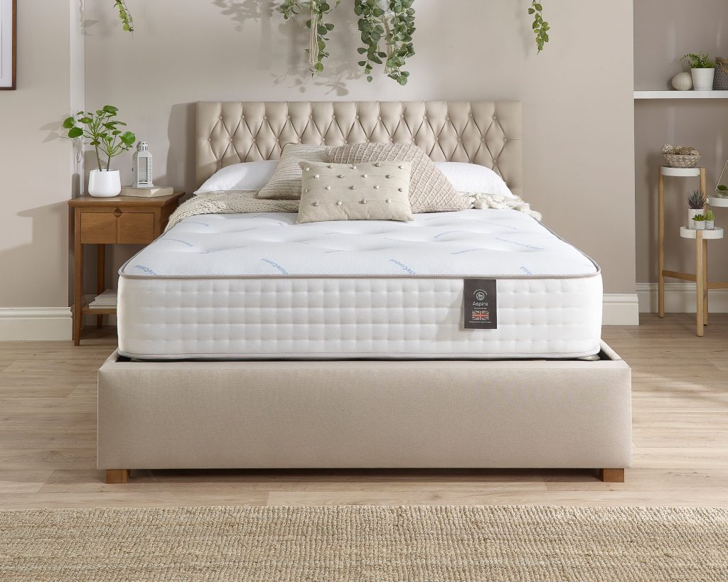 Aspire 5000 Pocket Climate Cool Wool Dual Sided mattress seen from the foot of the bed