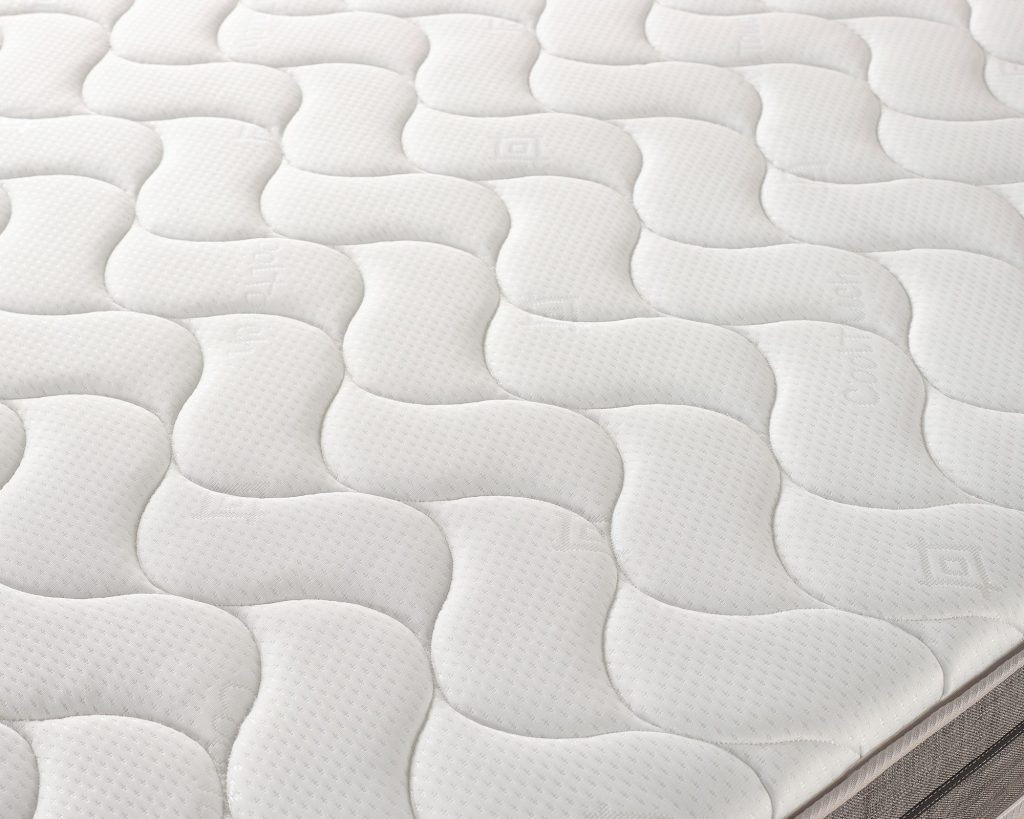 Aspire Pocket+ 1000 Memory, close-up of the quilted sleep surface
