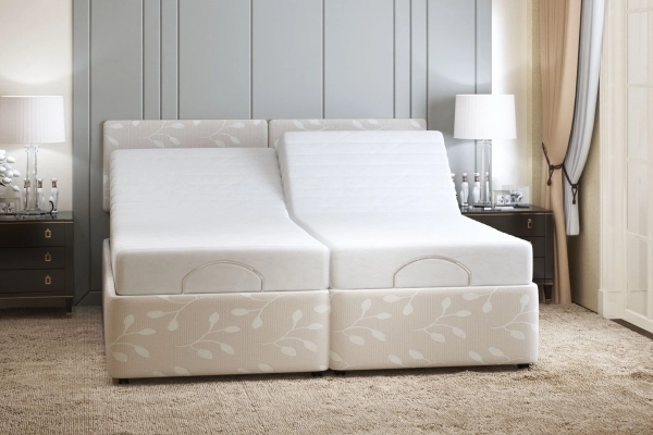 Laybrook Corfe linked adjustable bed on two separate bases, lying flat