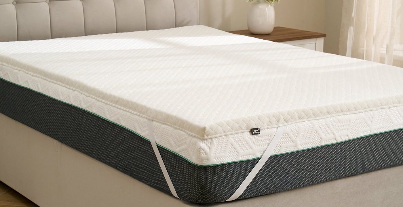 Hyde & Sleep Memory Foam Mattress Topper