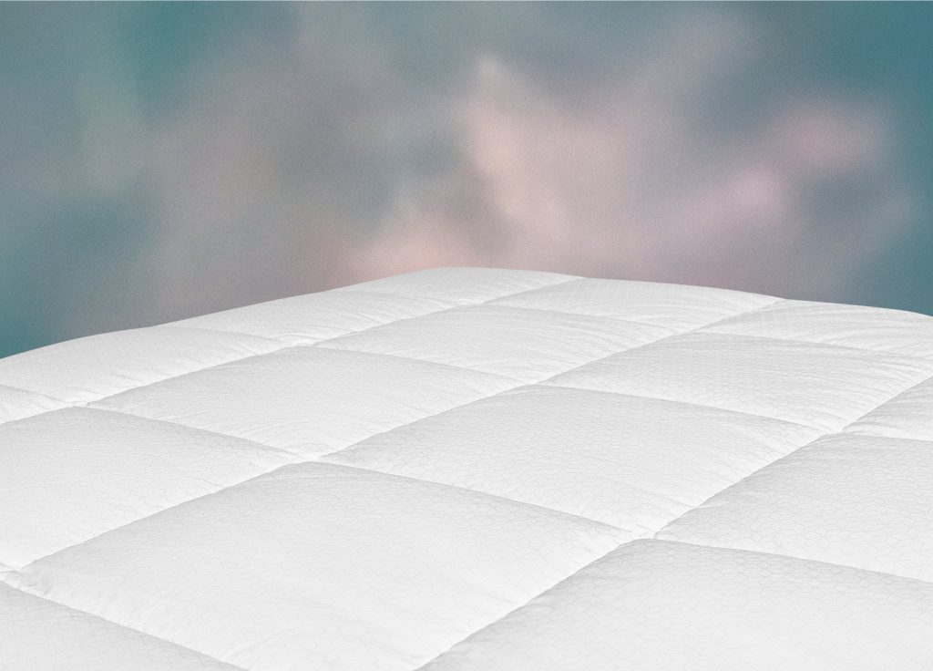 Simba Summer Hybrid Duvet, close-up of the square stitching